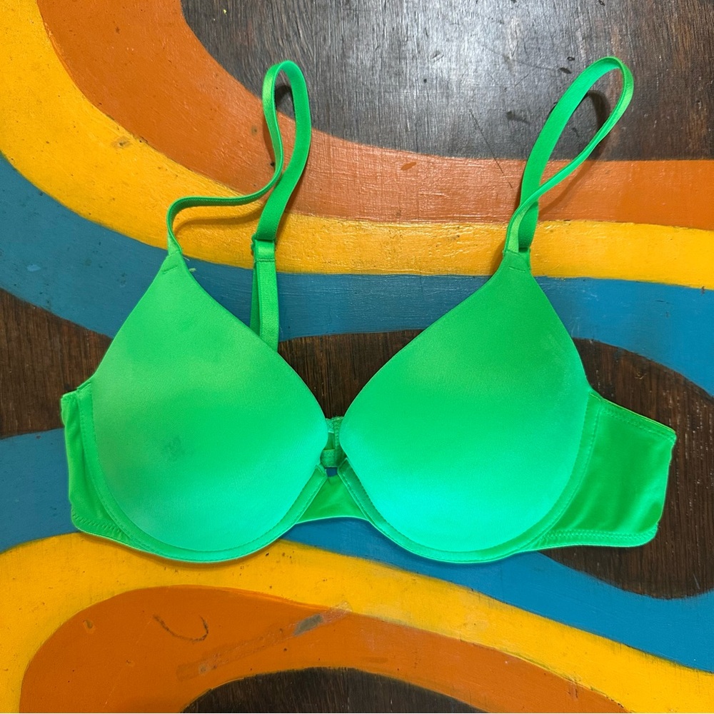 VS PINK wear everywhere push up bra